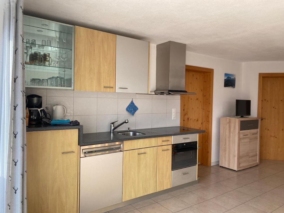 Ferienwohnung In Tschlin Mit Panoramablick Exterior photo